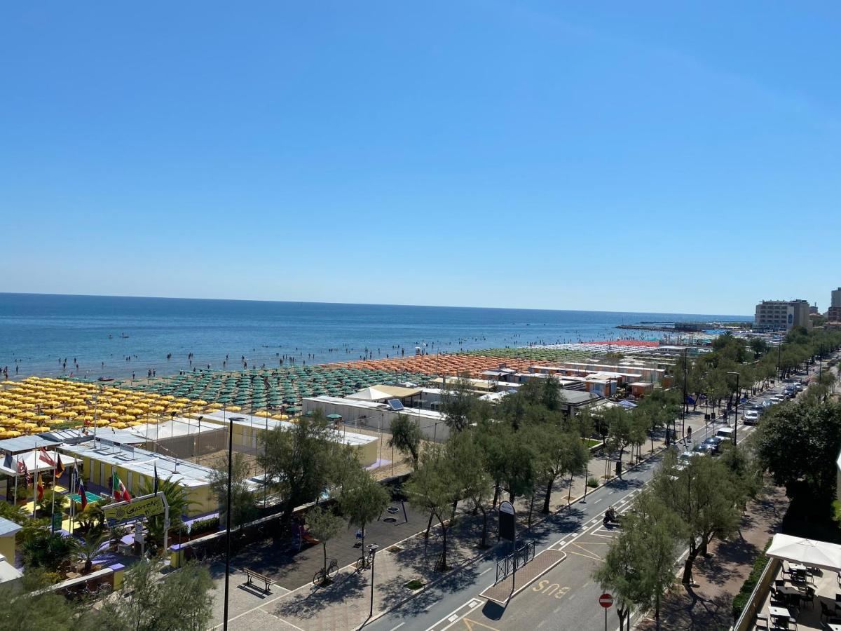 Hotel Nettuno Pesaro Esterno foto