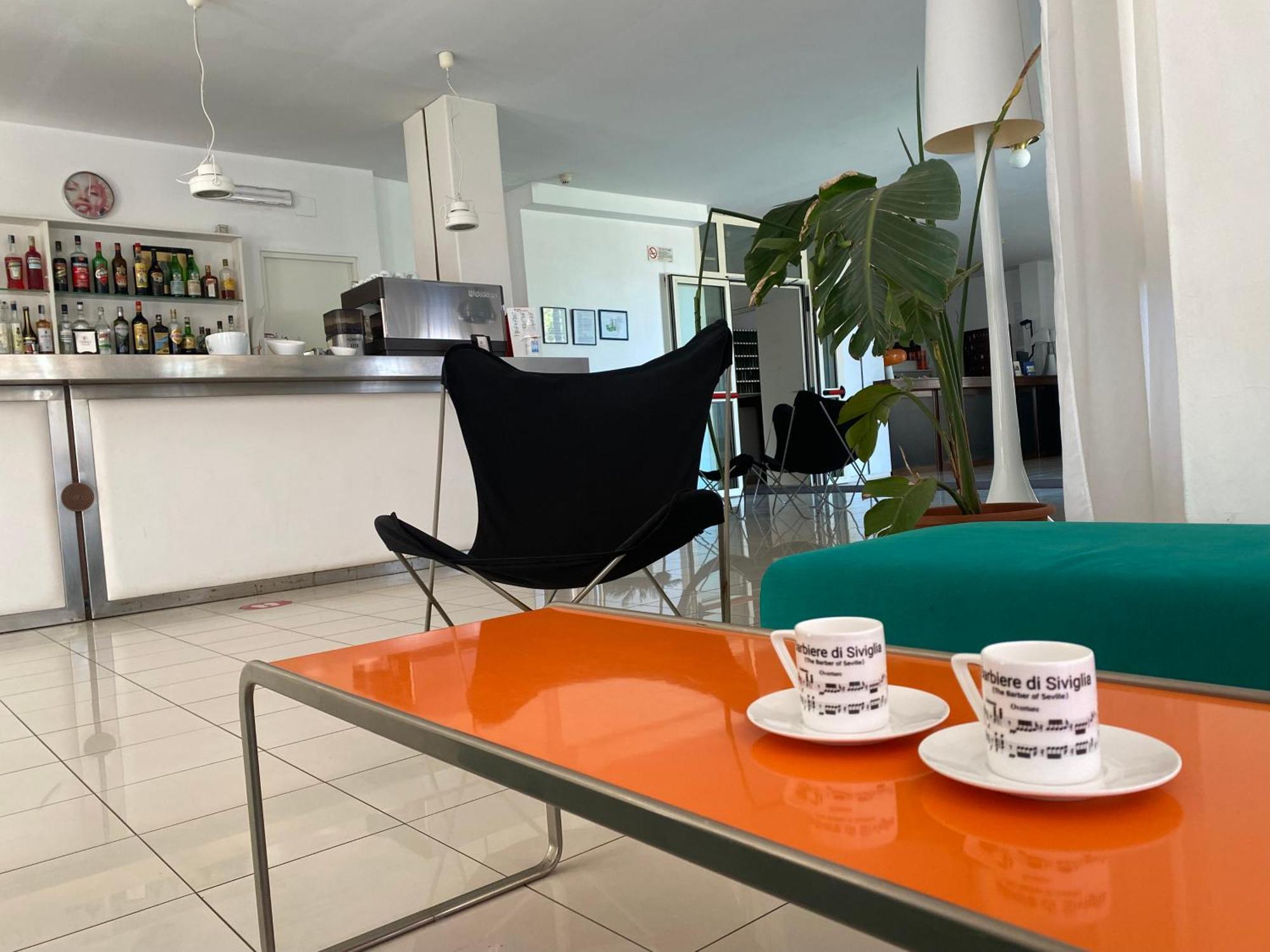 Hotel Nettuno Pesaro Esterno foto