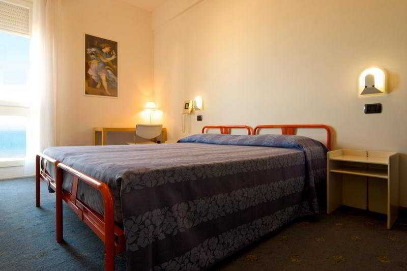 Hotel Nettuno Pesaro Esterno foto