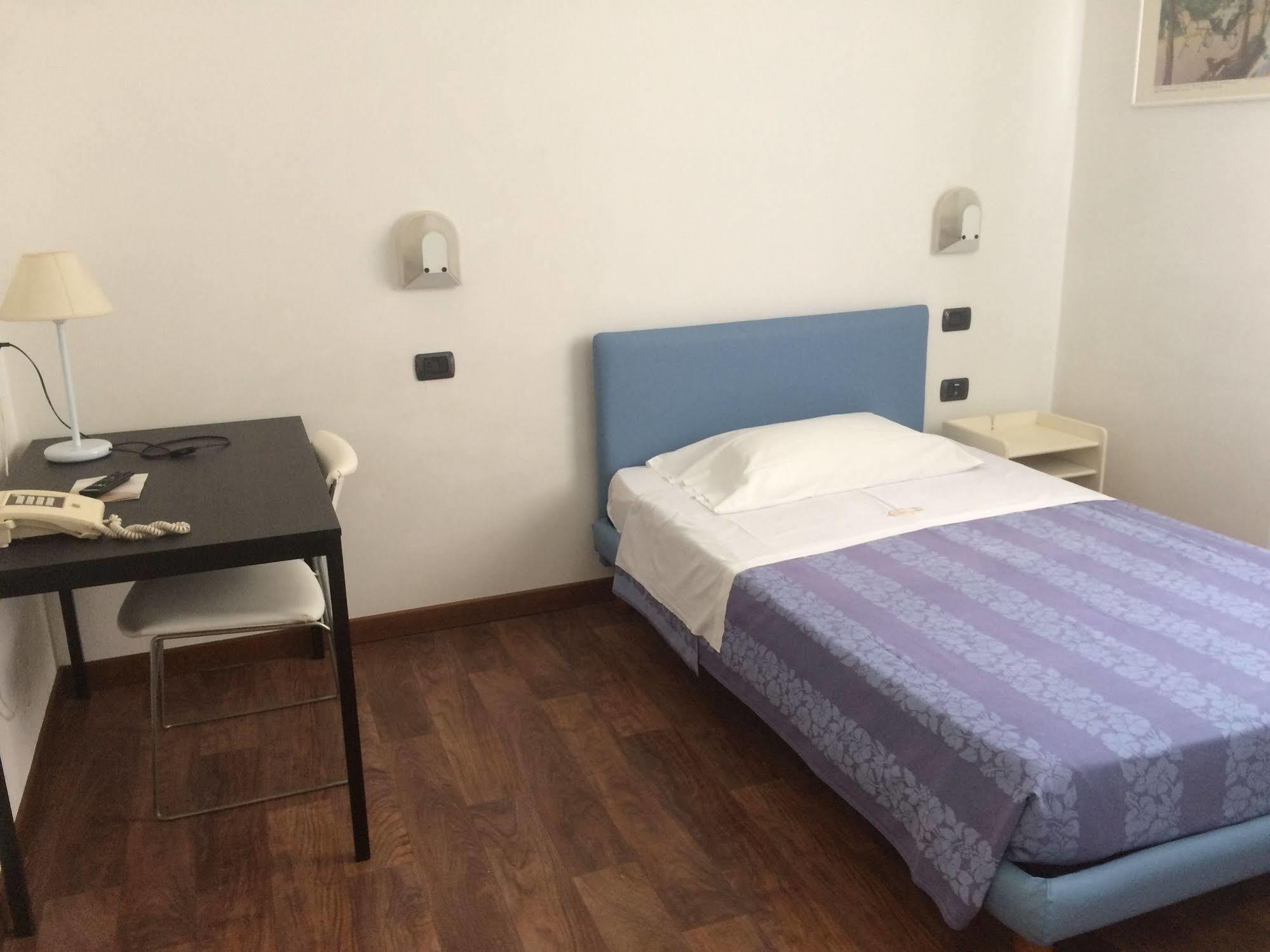 Hotel Nettuno Pesaro Esterno foto