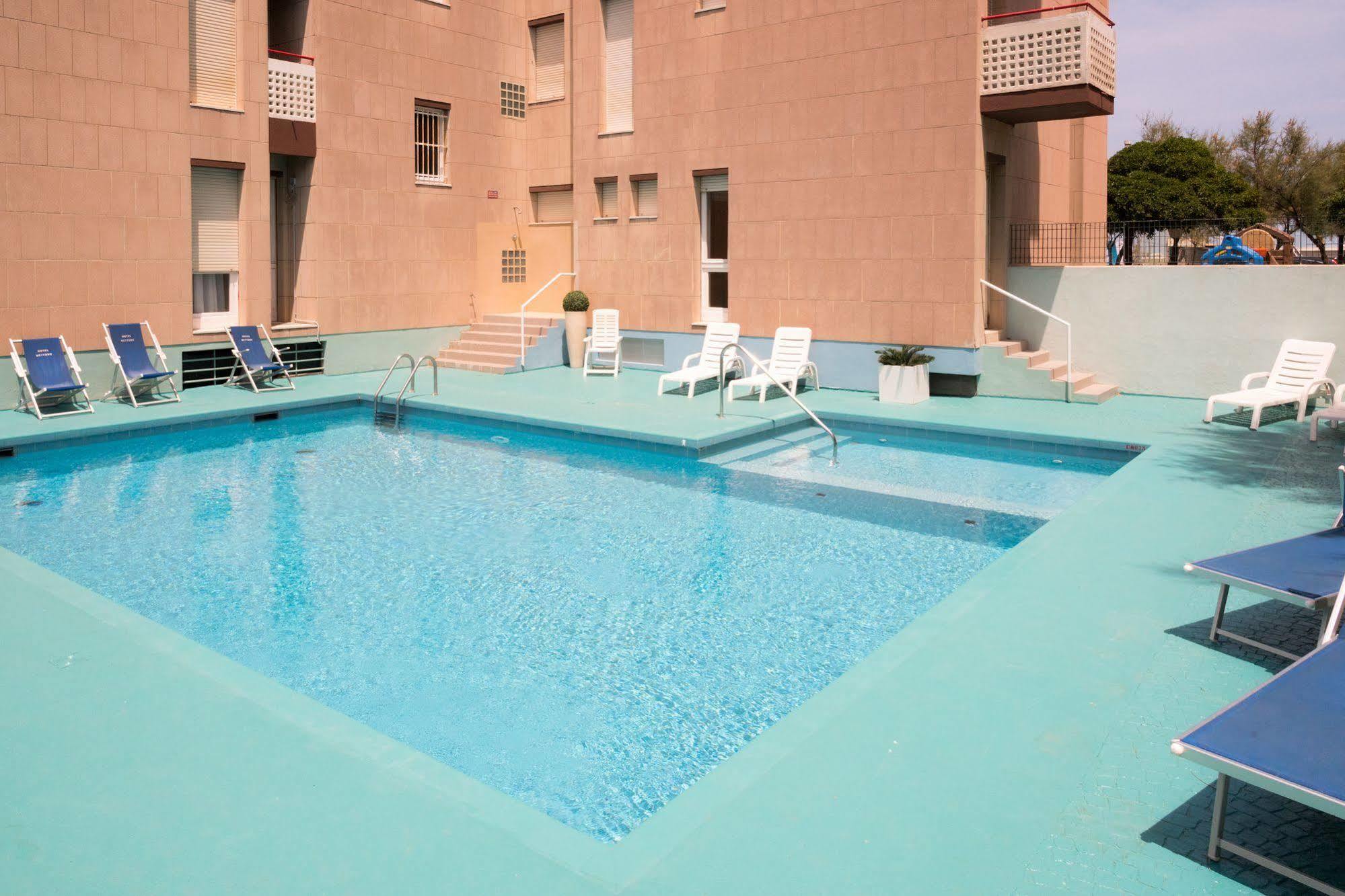 Hotel Nettuno Pesaro Esterno foto