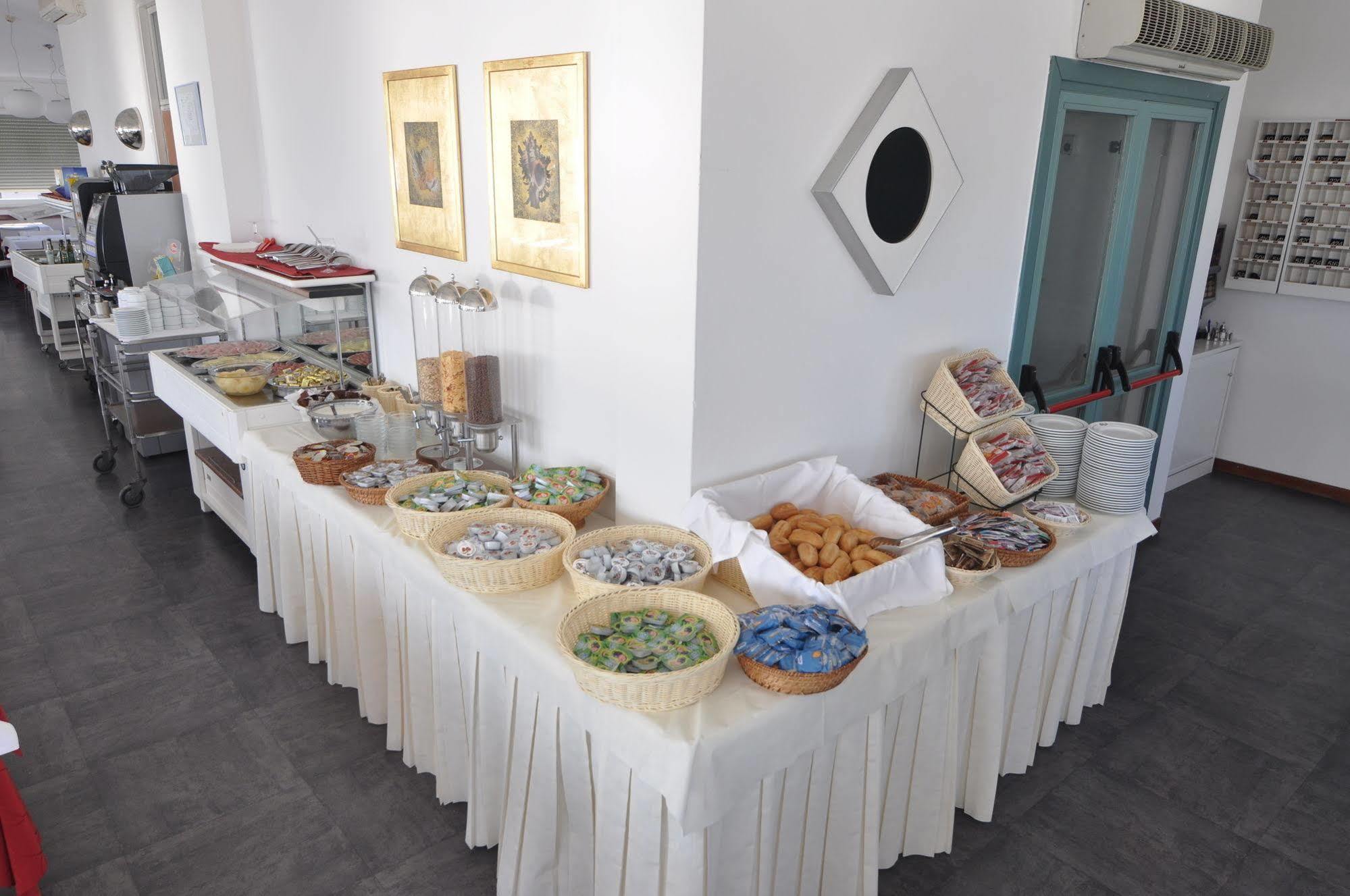 Hotel Nettuno Pesaro Esterno foto