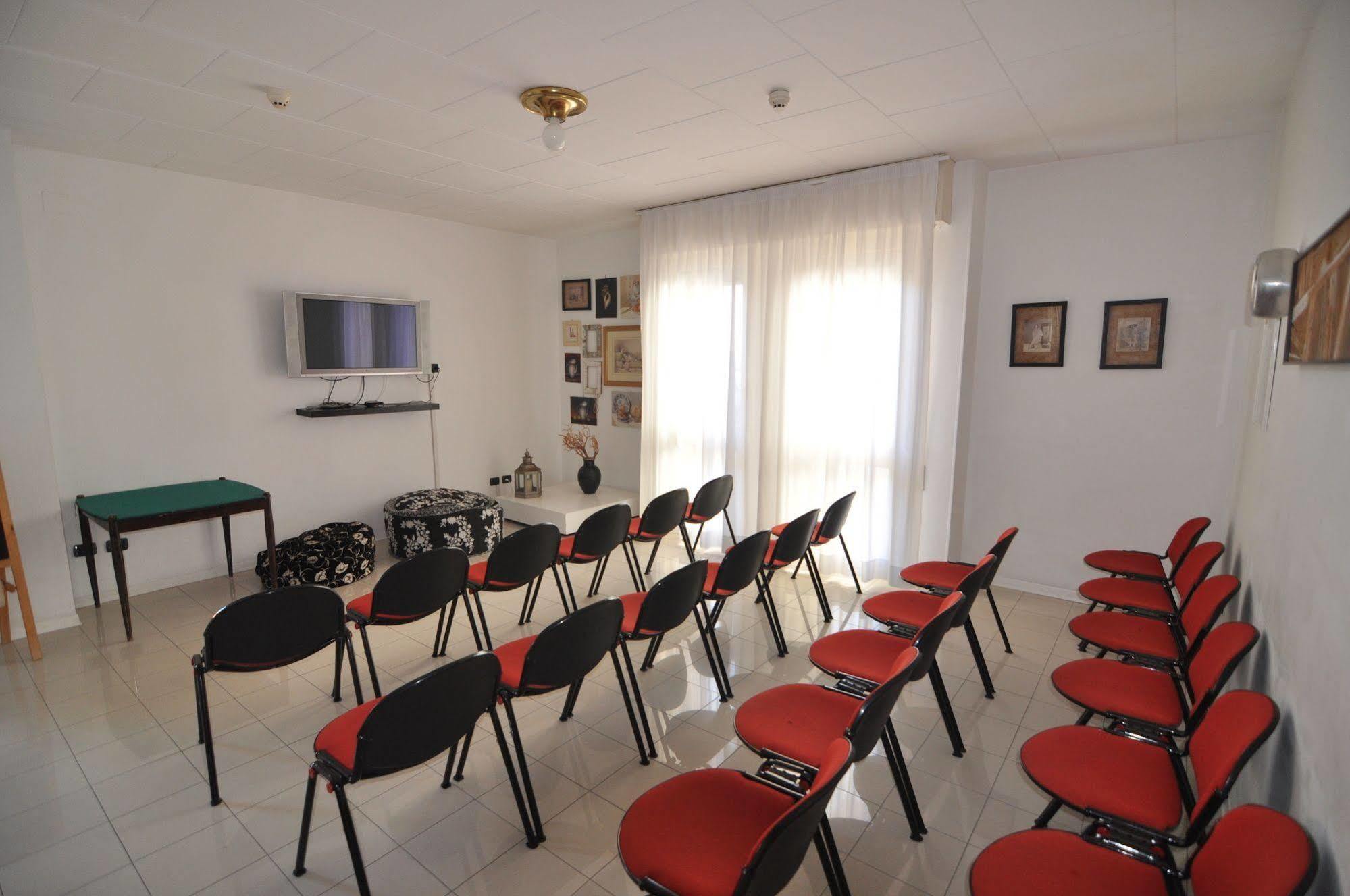 Hotel Nettuno Pesaro Esterno foto