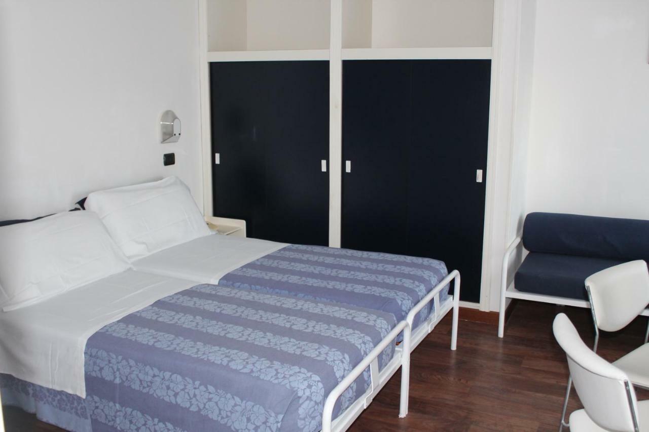 Hotel Nettuno Pesaro Esterno foto